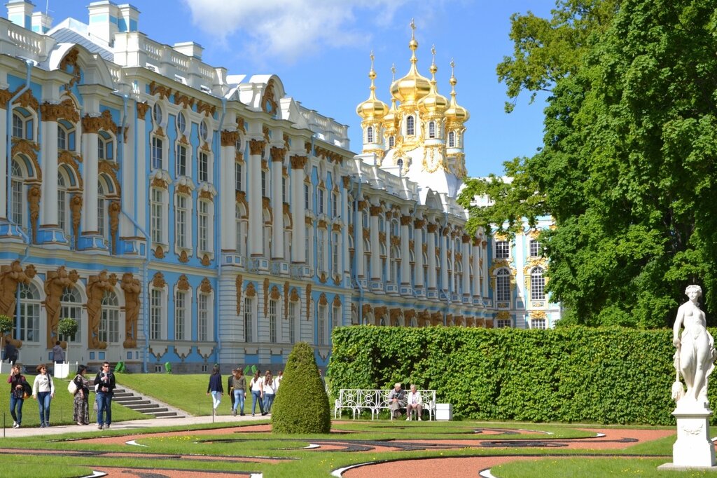 Екатерининский дворец в москве